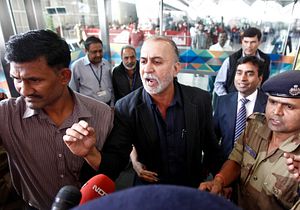 Tehelka Founder Tarun Tejpal&#8217;s Rape Controversy Shocks India
