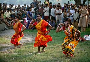 The Tragic Exploitation of India&#8217;s Launda Dancers