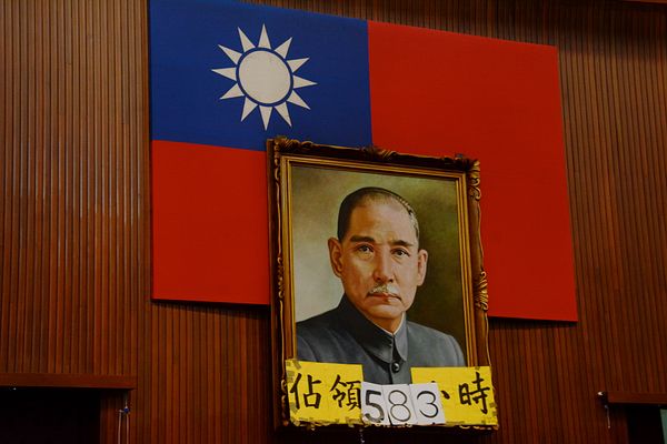 Sunflowers End Occupation Of Taiwan S Legislature The Diplomat