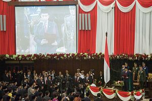 China Woos Indonesia&#8217;s New President