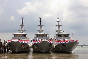 Indonesia’s Navy Inducts Missile Craft into Western Fleet