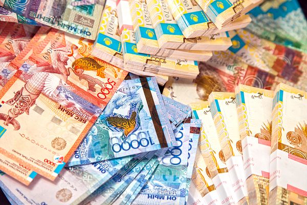 kazakhstan-s-currency-troubles-ruble-oil-and-yuan-the-diplomat