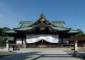 Shinzo Abe Refrains From Joining Japanese Lawmakers at Yasukuni Shrine