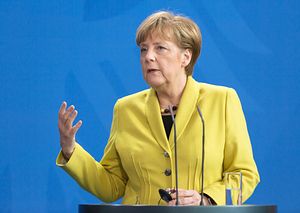 In China, Germany&#8217;s Merkel Talks Trade, Syria, and South China Sea