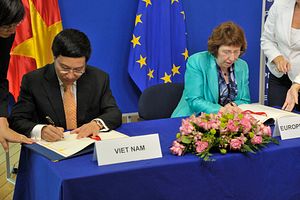 Vietnam, European Union Ink New Free Trade Pact