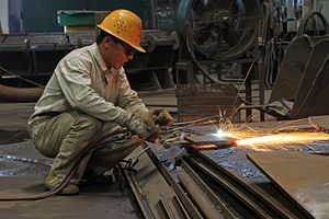 US Raises Import Duties on Chinese Steel, China Fires Back