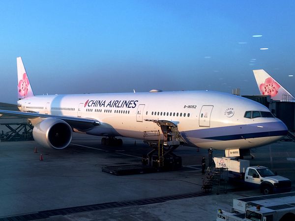 china airlines carry on restrictions