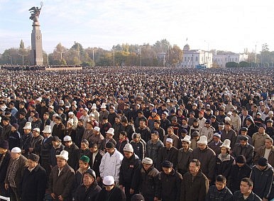 Kyrgyzstan's Self-Defeating Conflict With Moderate Islam 
