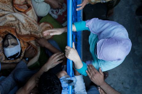 A Militant&#8217;s Funeral Ignites Kashmir