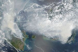 Indonesia&#8217;s Haze: Should the Victims Pay the Polluters?