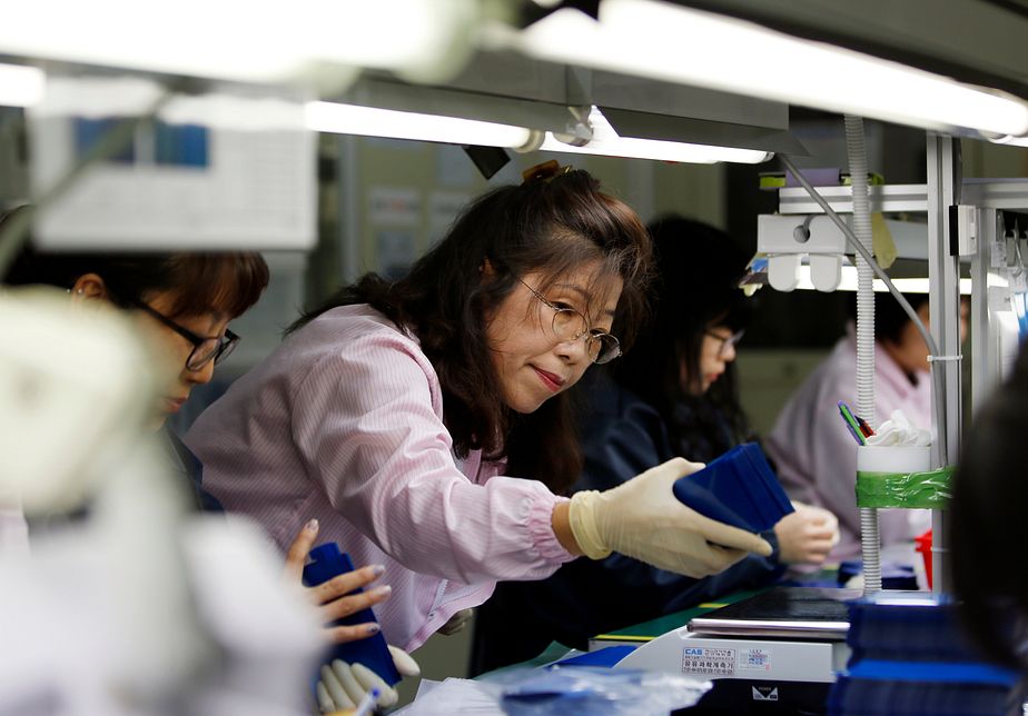 The Struggles of South Korea’s Working Women The Diplomat