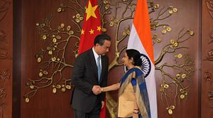China&#8217;s Top Diplomat Visits India as East and South China Seas Simmer