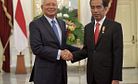 Indonesia, Malaysia Boost Military Ties in Islamic State Terror Fight