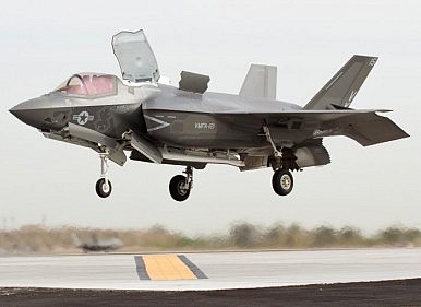 Singapore Drops The F Stealth Fighter Singapore Drops The F Stealth Fighter