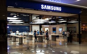 Scandal-Hit Samsung Still Asia’s Top Brand