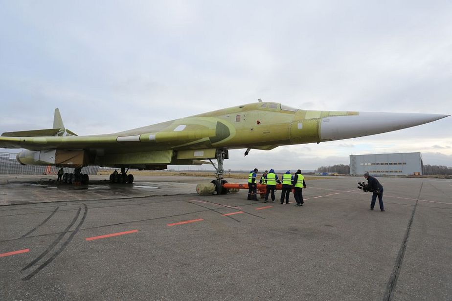 Russia Orders First 10 Upgraded Supersonic Nuclear-Capable Bombers ...