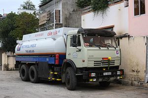 What’s With the New Russia-Vietnam Truck Deal?