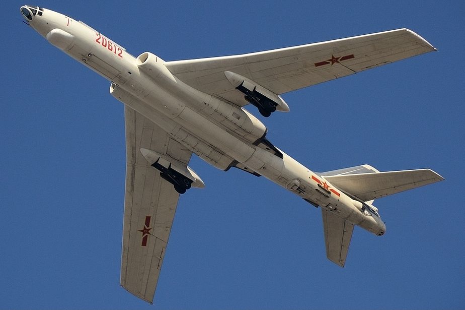 Это начало конца - Pagina 6 Thediplomat-xian_h-6a_china_-_air_force_jp7552070