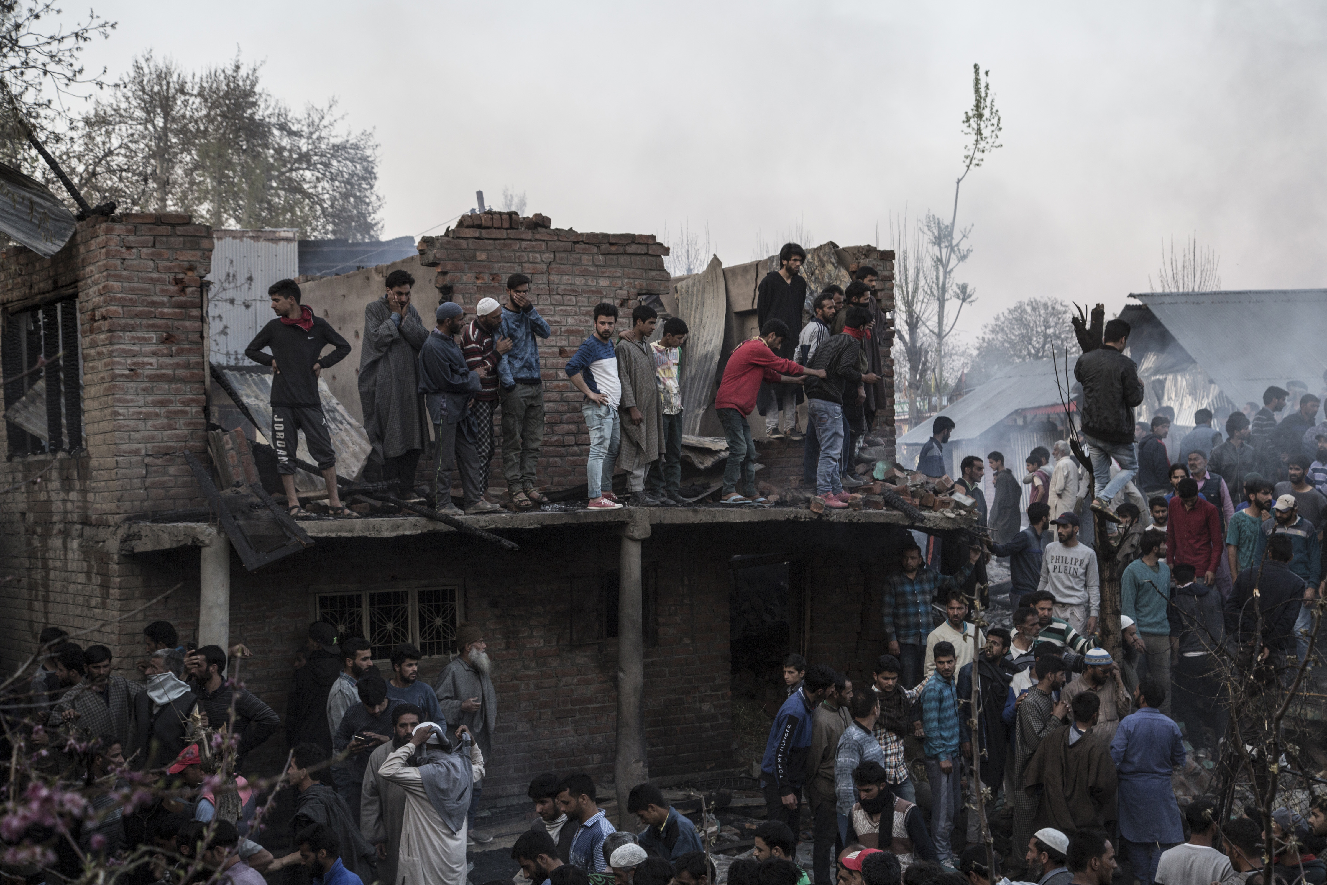 Rebels and Civilians Killed as Violence Surges in Kashmir The Diplomat