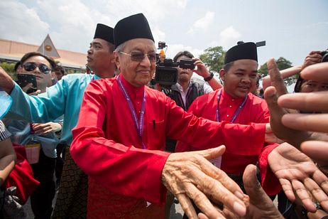 Malaysia&#8217;s Fierce Campaigning in Action