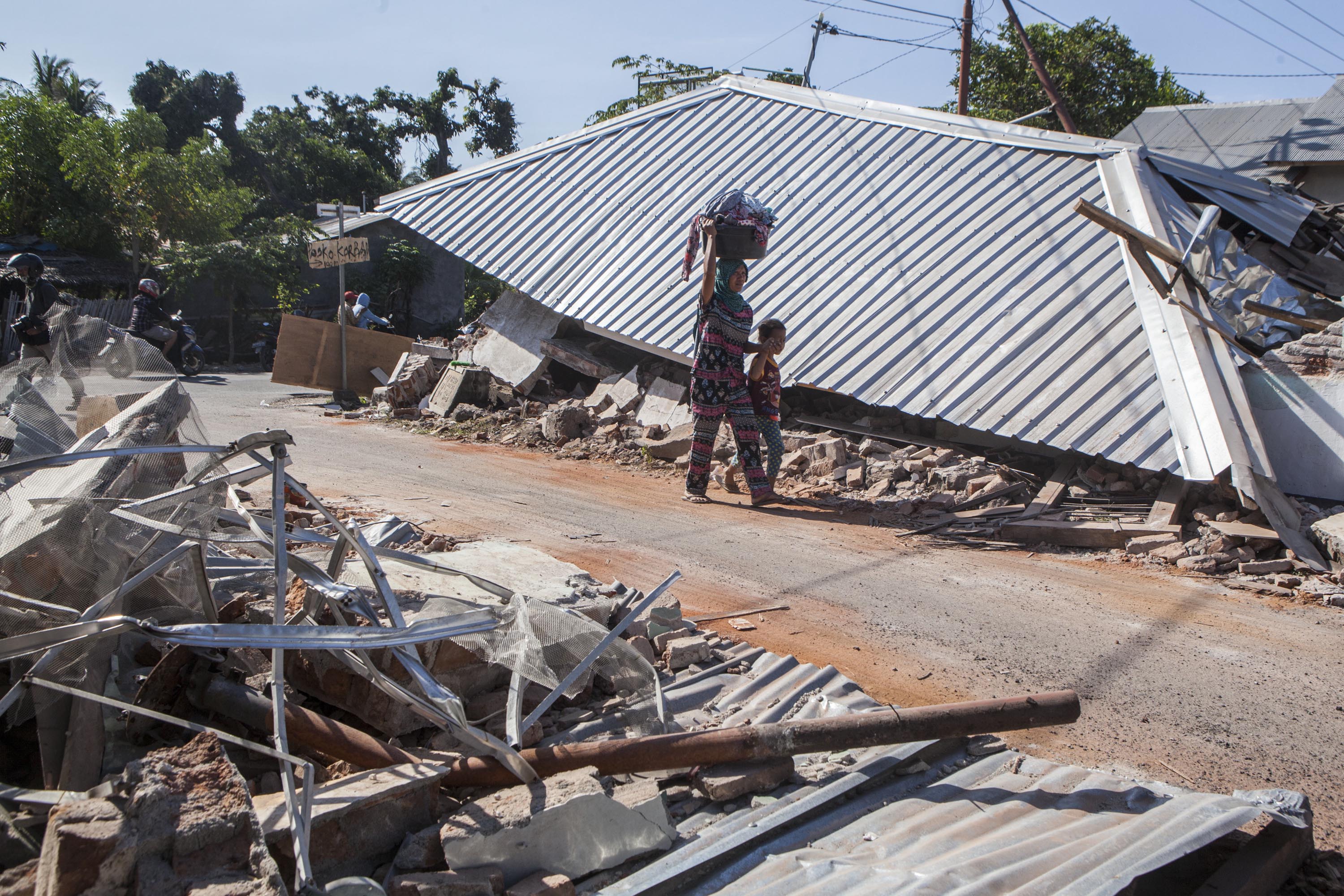 Lombok: After the Earthquake | The Diplomat Lombok: After the Earthquake | The Diplomat
