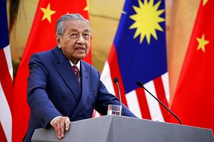 Ceremony Highlights China-Malaysia Warships Deal