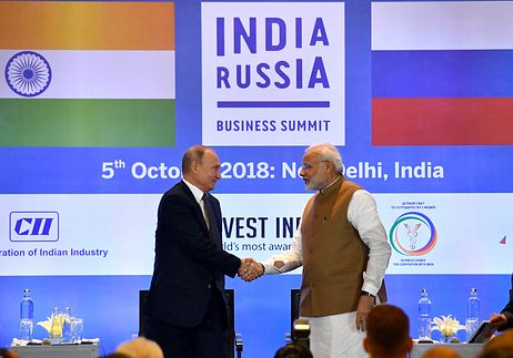 India, Russia Sign $5.5 Billion S-400 Deal During Modi-Putin Summit ...