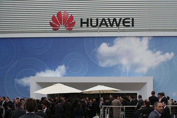 thediplomat-1200px-gsma_mobile_world_congress_2011_-_huawei.jpg