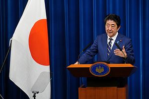 Abe: Flex Hours, Work Style Among Key Steps to Fight Virus