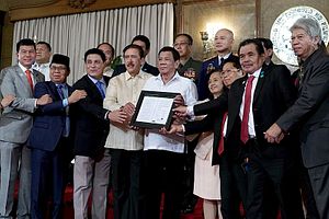 Rebel Commanders Become Officials Under Philippines’ Peace Deal