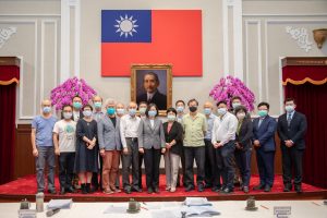 Taiwan to Loosen COVID Social Distancing Restrictions, Announces Global Assistance Measures