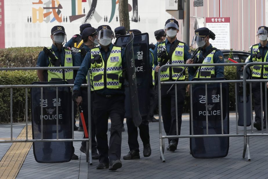 South Korea Baffled by Stop-and-Search, Police Bus Walls During ...