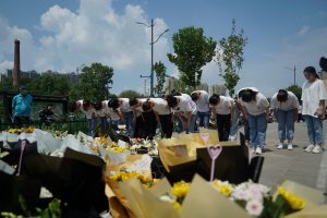 After Massive Floods, Zhengzhou&#8217;s Subway Becomes a Public Mourning Site