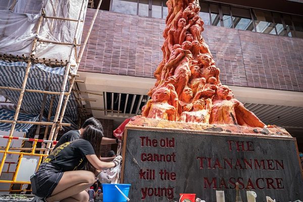 Seniman Menginginkan Patung Hong Kong Kembali Sebagai Batas Waktu Penghapusan Pass – The Diplomat