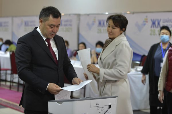 Jumlah Peserta Rendah, Gangguan Teknis, Jajak Pendapat Parlemen Mar Kyrgyzstan – The Diplomat