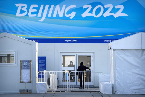 Omicron Uji Pendekatan China ‘Zero-Tolerance’ COVID Beberapa Minggu Menjelang Olimpiade Beijing – The Diplomat