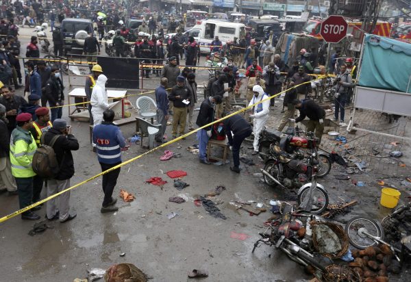 Bom Kuat Merobek Pasar di Lahore – The Diplomat