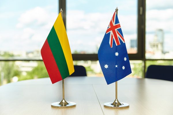 Kaip Kinijos ekonominė prievarta sujungia Lietuvą ir Australiją – diplomatas