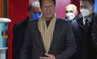 Pakistan&#8217;s Khan Rallies Supporters Ahead of No-Confidence Vote