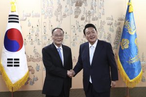 Ante un cambio político de rumbo, China recurre al nuevo presidente de Corea del Sur