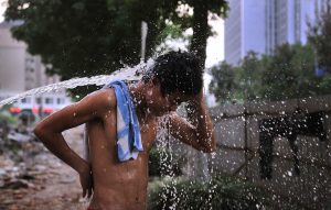 The Economic Effects of Extreme Heat in China