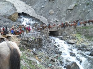 Despite Disaster, 35 Deaths, Hindu Religious Pilgrimage in Kashmir Continues