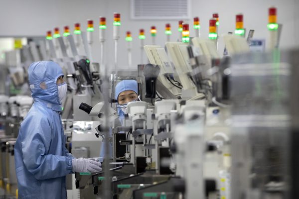 Chinese chip equipment makers grab market share as US tightens