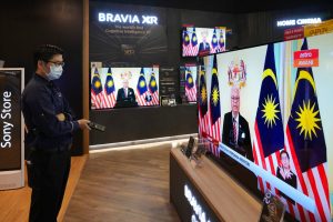 Malaysian PM Dissolves Parliament, Calls Snap Polls