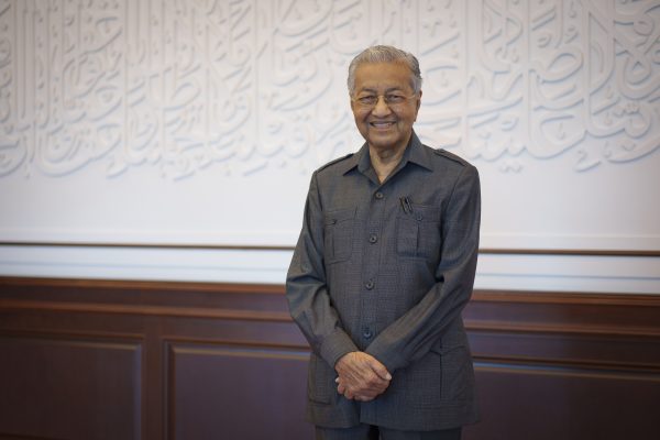 97岁的马来西亚马哈蒂尔将参加马来西亚大选 – 外交官