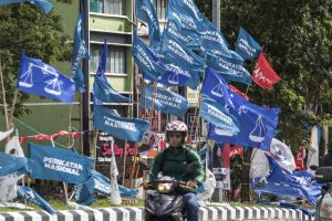 Malay Nationalist Bloc on Brink of Power in Malaysia After Indecisive Election
