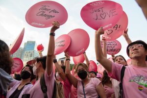 Singapore Repeals Archaic Law Criminalizing Sex Between Men
