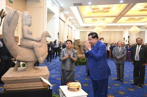 Camboya celebra el regreso de artefactos robados 