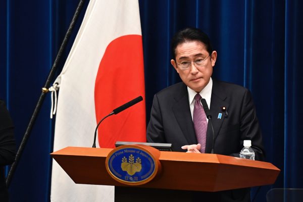 National News: Lack of security for Japanese prime minister