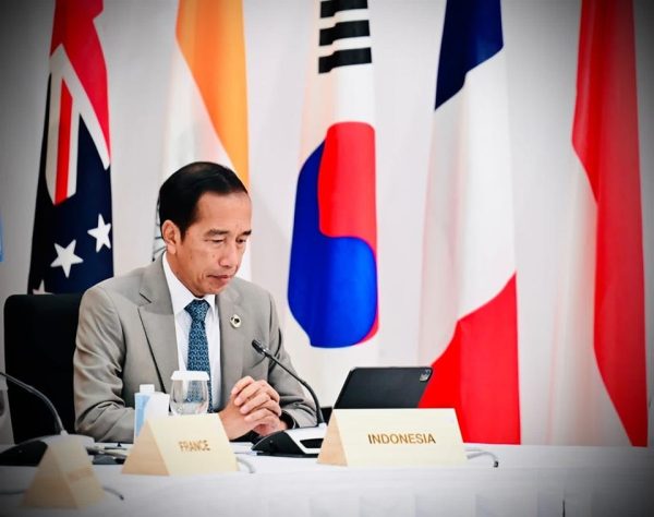 Bagaimana Presiden Indonesia Joko Widodo Merubah Doktrin Bias – Diplomat